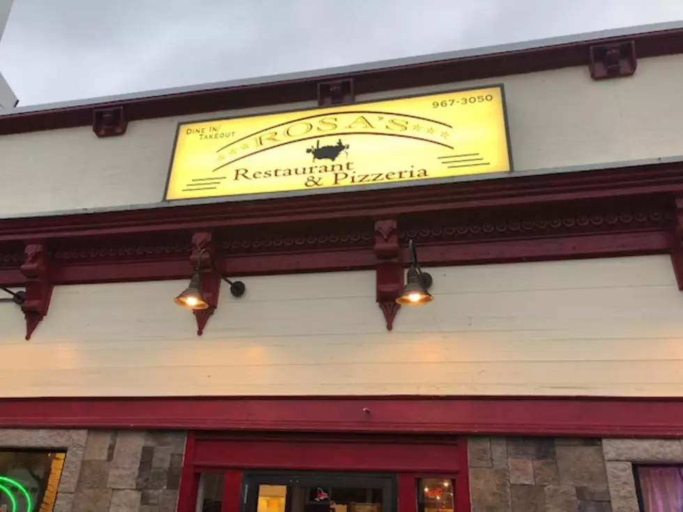 Local Restaurant Says “No Tipping,” Gives Back to Community Instead!
