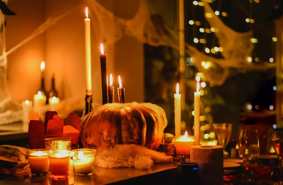 Your Guide to a Spooky Halloween Dinner Party