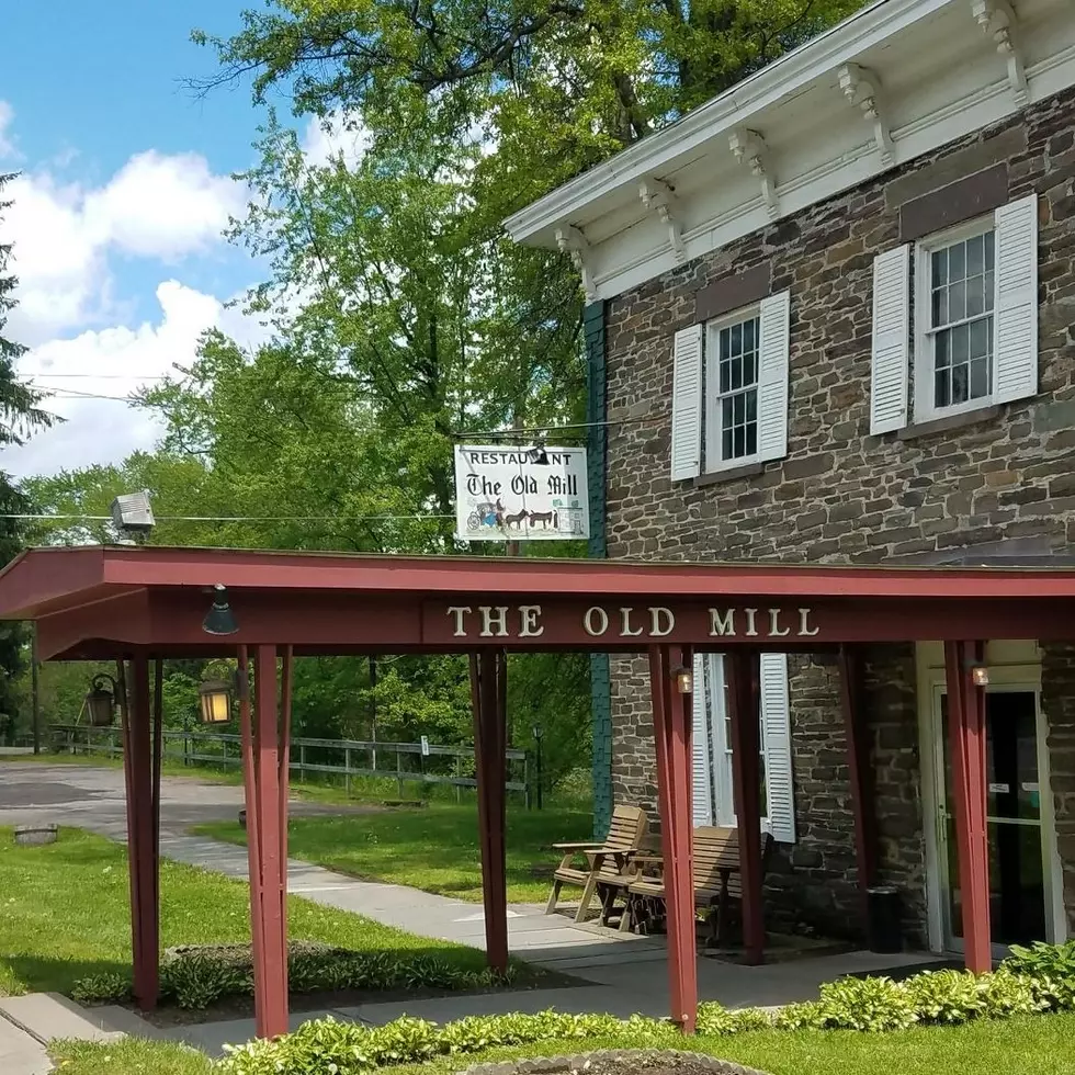 22 Upstate NY Restaurants Classified As “Old School”
